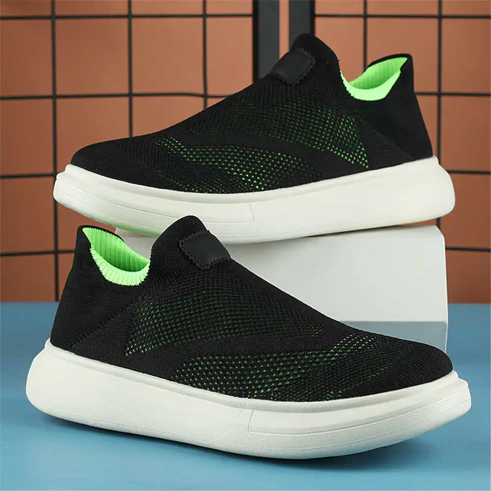 Calze con plateau scarpe marro - Office Tech Typing recensione e prezzo